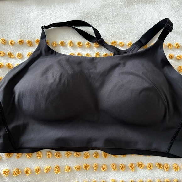 2 Huug bras, excellent condition, size medium - Picture 5 of 5